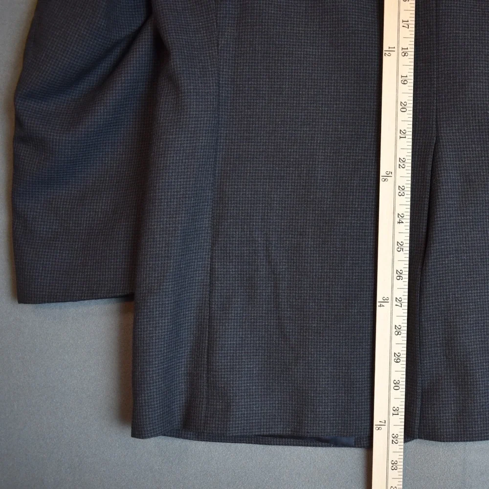 Vintage Burberry's 44 Blazer Sport Coat 100% Wool ACTWU Gray Houndstooth 90s